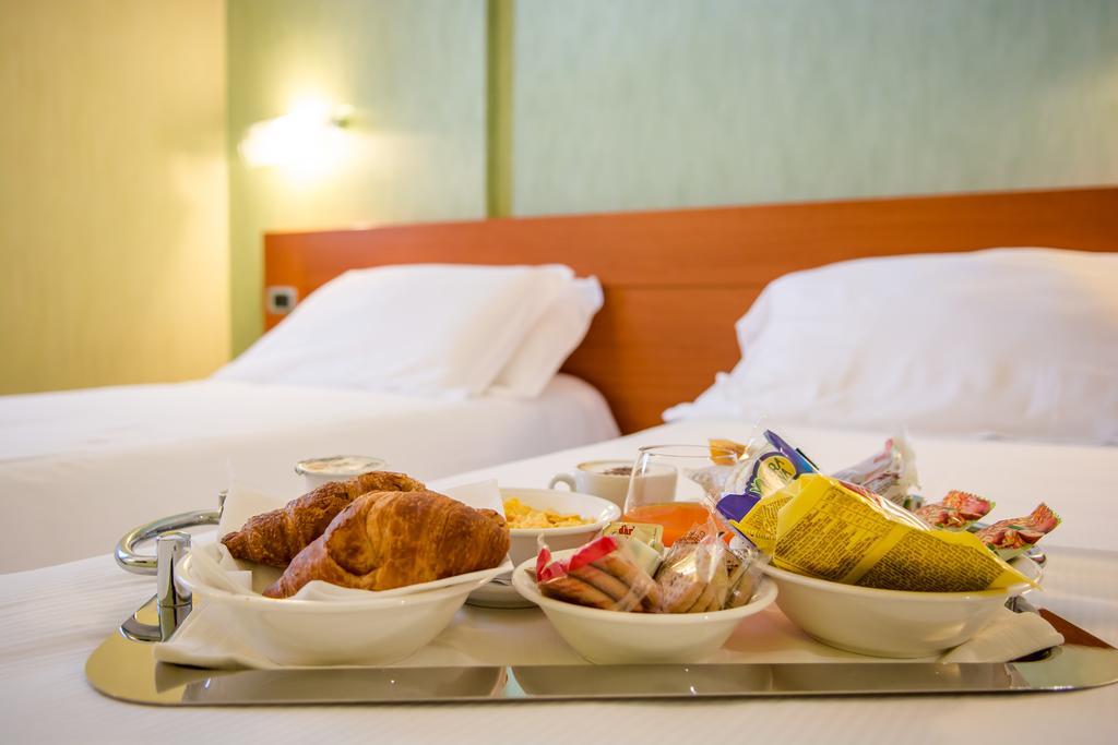 Hotel Concorde Camerano Dış mekan fotoğraf